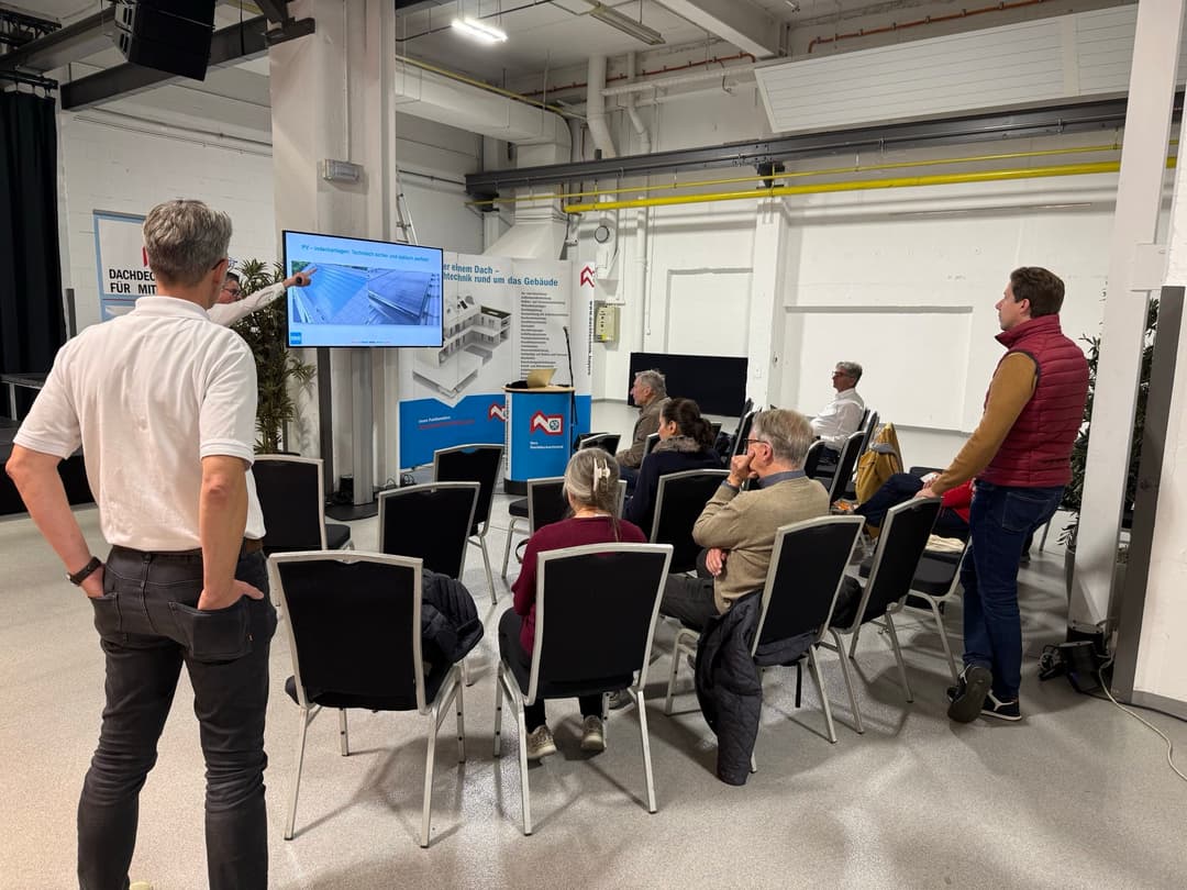 Kurze Fachvorträge gehörten zum Messeprogramm.