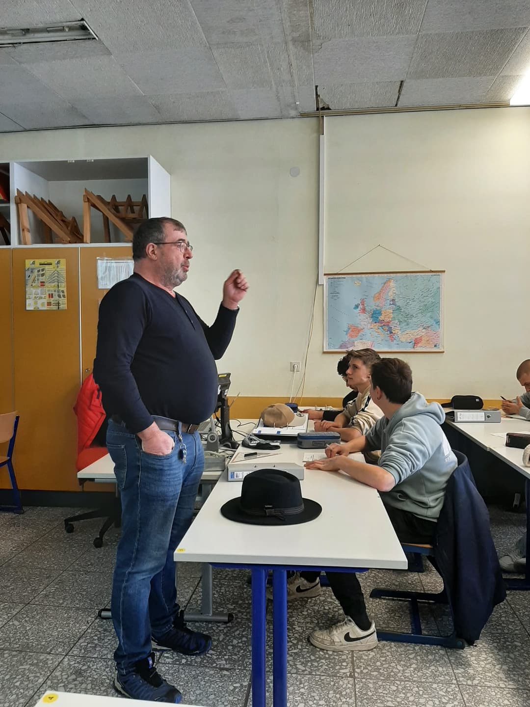 Auch am Berufsschulunterricht "made in Germany" mit FL Rainer Groß nahmen die Austauschschüler teil.