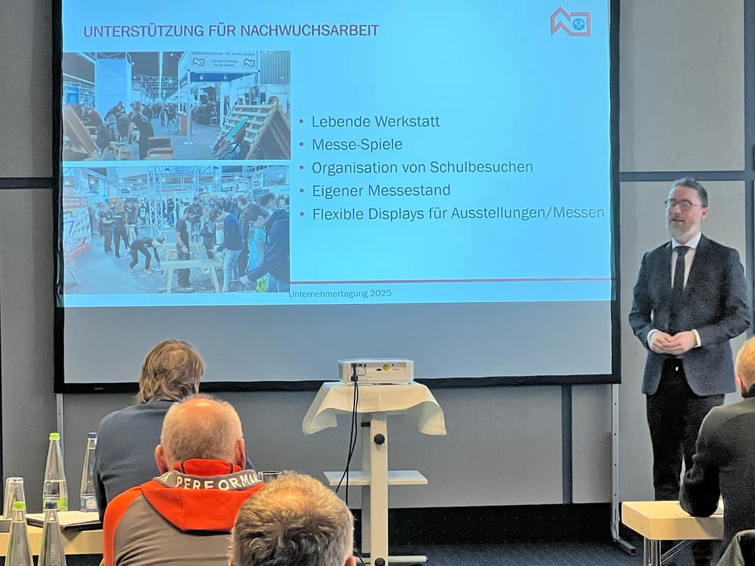 LIV Bayern-Geschäftsführer Dipl.-Kfm. Thorsten Meyerhöfer präsentierte die Unterstützungsangebote des Verbands.